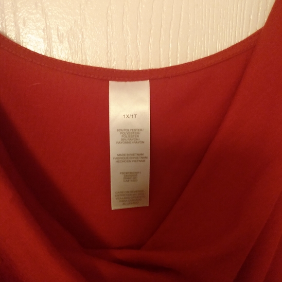 Red blouse - Picture 2 of 3